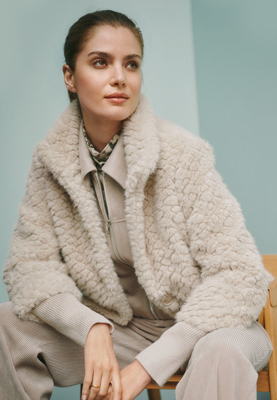 Plüschjacke  mit Knöpfen Pastel Sand IMG
